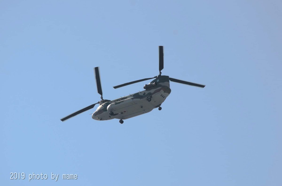 mame34's tweet photo. 空チヌークぅ～(*´∀｀*) #ch_47 #nikond70000 #ベランダ飛行機部 https://t.co/uoypyXKiKR