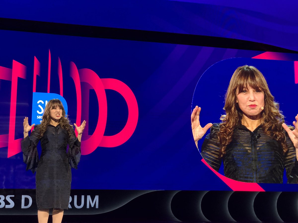 EthanZ's tweet photo. Zeynep Tufecki (@zeynep) at Seoul Digital Forum #sdf2019 talking about algorithms for engagement and paths towards extremism. https://t.co/AbCNJ8zLbJ