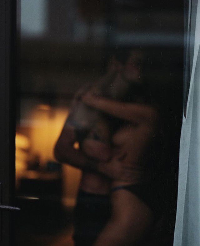 modelerotica's tweet image. 