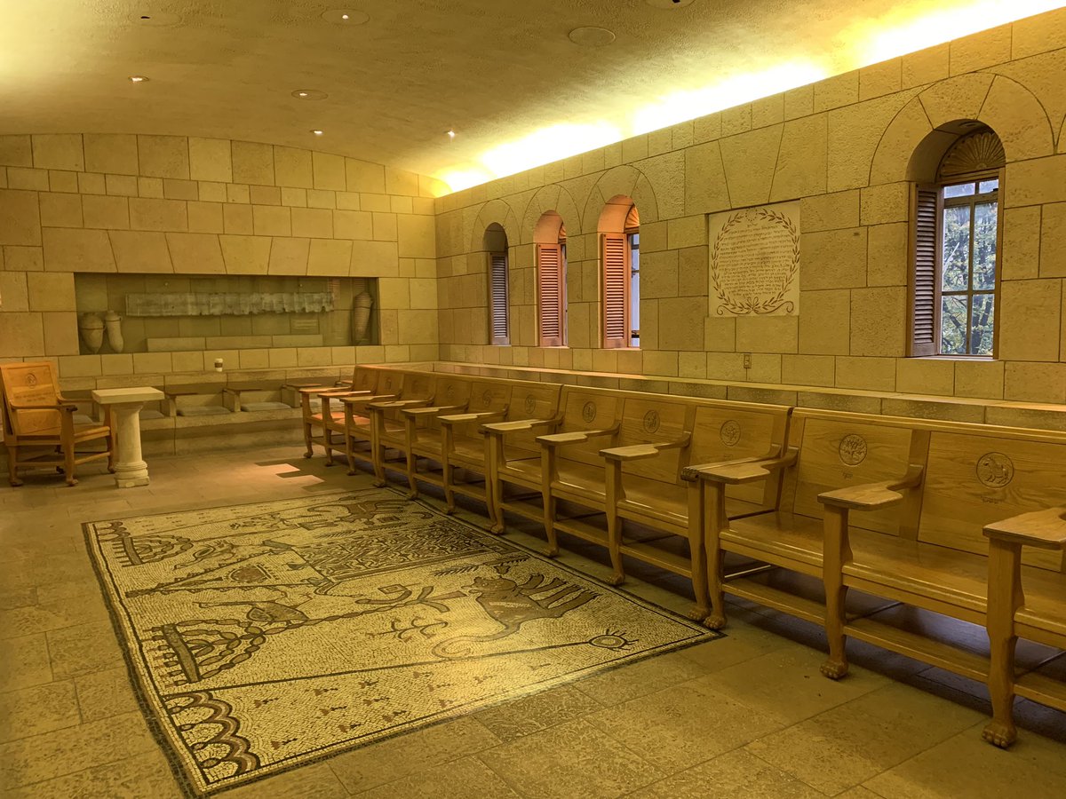 AmandaMunsch's tweet photo. Spoke at a @PittTweet comms class tonight and got to check out the nationality rooms. What a great building! #CathedralOfLearning https://t.co/smNOtxO9os