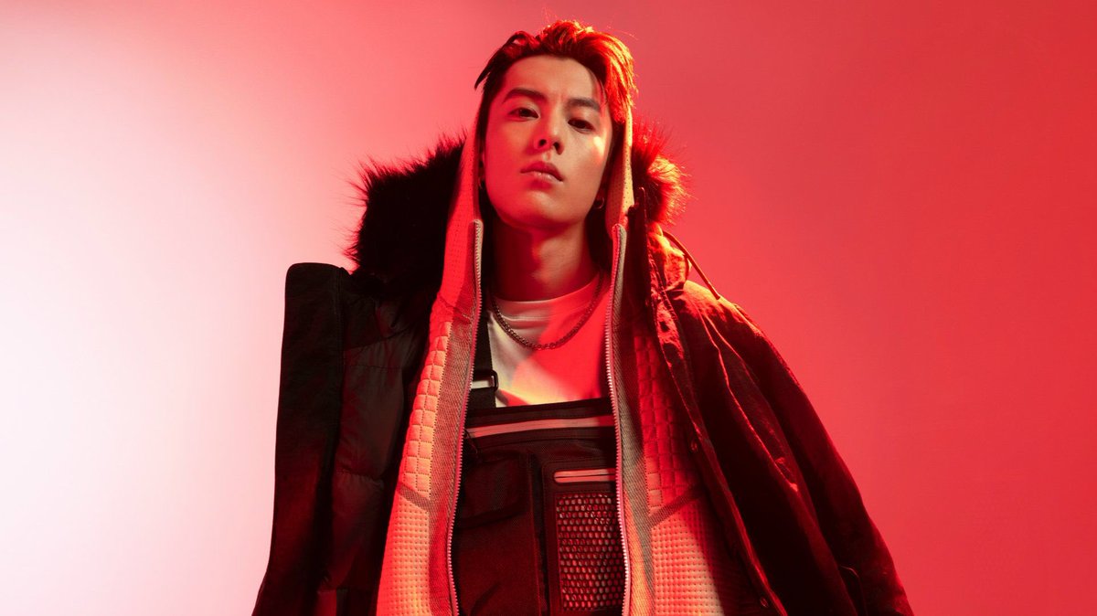 Nanmuay38's tweet photo. NiKe ปล่อยภาพมาให้อยากได้ พซต. เอ้ย เสื้อผ้ารองเท้าอีกแล้ว ถ้าใครยังไม่มี ไปตามซื้อในช้อป หรือที่เว็บกันได้นะคะ เราต้องช่วยตี้ทำมาหากินกันหน่อย 💜🤣🤣

#DylanWang https://t.co/yCoY73rQIX