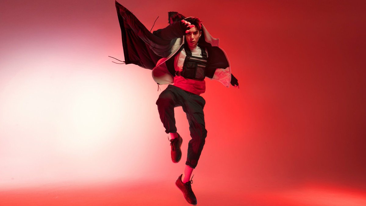 Nanmuay38's tweet photo. NiKe ปล่อยภาพมาให้อยากได้ พซต. เอ้ย เสื้อผ้ารองเท้าอีกแล้ว ถ้าใครยังไม่มี ไปตามซื้อในช้อป หรือที่เว็บกันได้นะคะ เราต้องช่วยตี้ทำมาหากินกันหน่อย 💜🤣🤣

#DylanWang https://t.co/yCoY73rQIX