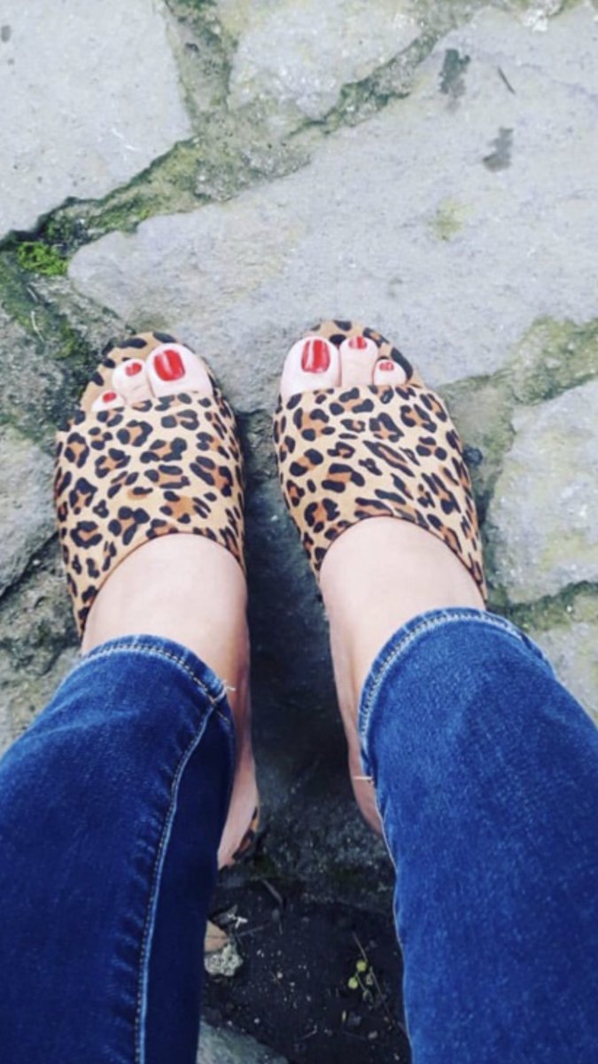 sasha51418090's tweet photo. #footfetish #feet #toes #footmodel #barefeet #footqueen #footlovers #footfetishgroup #footfetishnation #beautifulfeet #smellyfeet #soles #softsoles #softfeets #soft #sexy #cute #foot #feets #nailpolish #sexyfeet https://t.co/zdvQOZjhbY