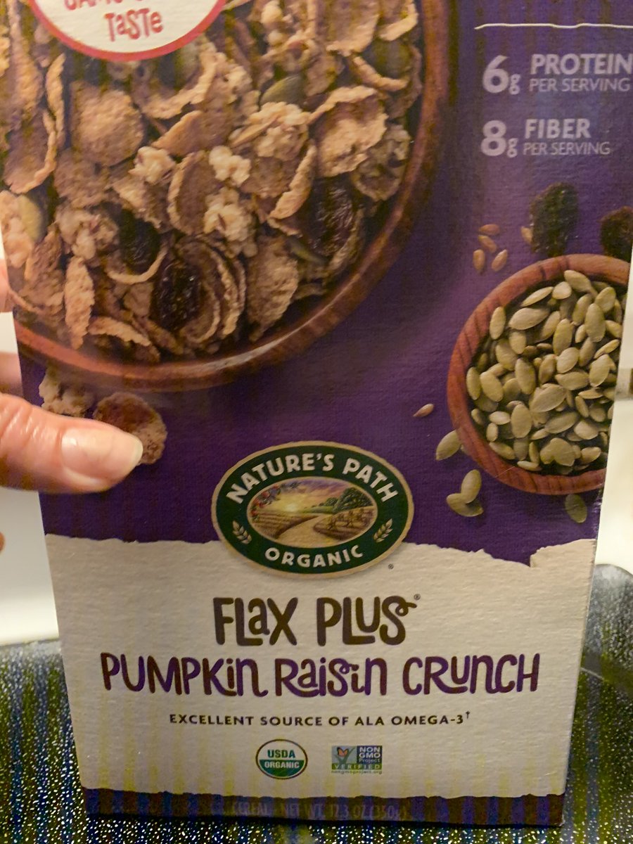 STARSE3D's tweet photo. Anyone ever before eat this cereal and discover a dog food kibble? I just have😦 
#disgusted #disgusting #dogfood #dogfoodfoundincereal #naturespathorganic #verydisappointed @NaturesPath https://t.co/JxBGYsdJd2