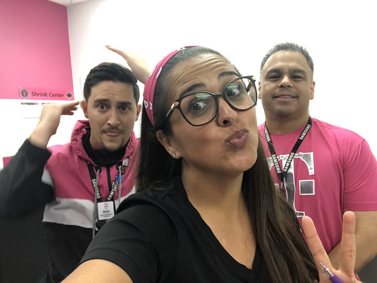 ortegaernesto's tweet photo. Having #SeriesFun at @TMobile with @thatsJcali and Matias https://t.co/l9vGiVUs2c