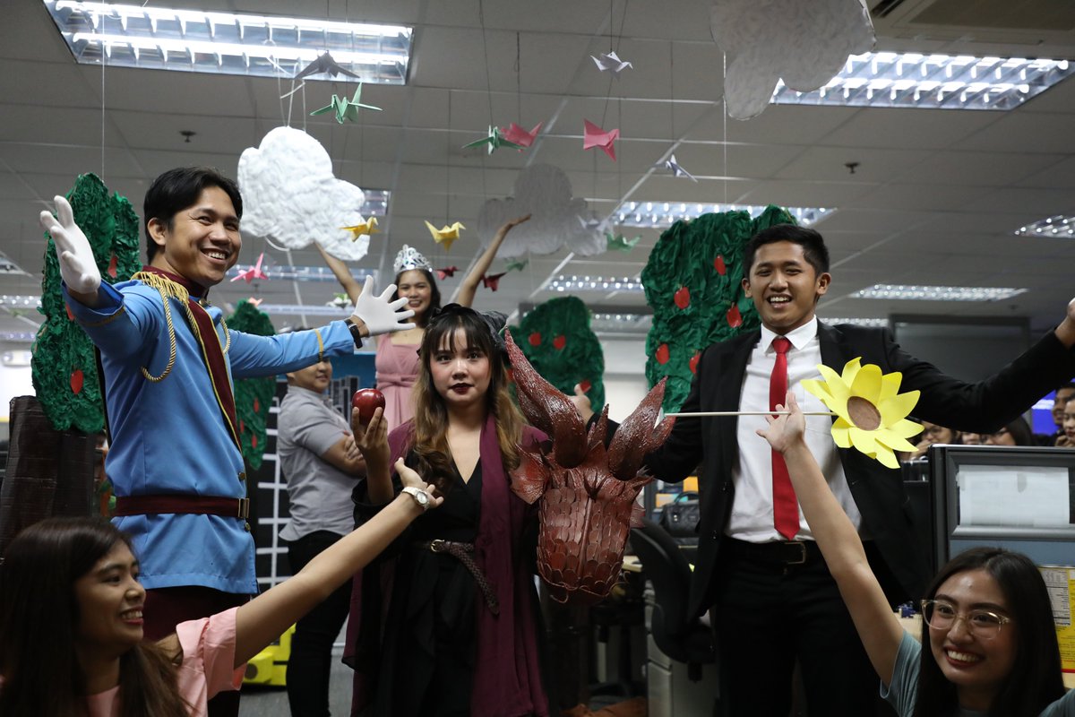 RCGCareers's tweet photo. On Halloween, this is what we call "business casual" at RCL! Don't our employees look fa-boo-lous? 👻 #IamRCL https://t.co/uSE4vqKrDn