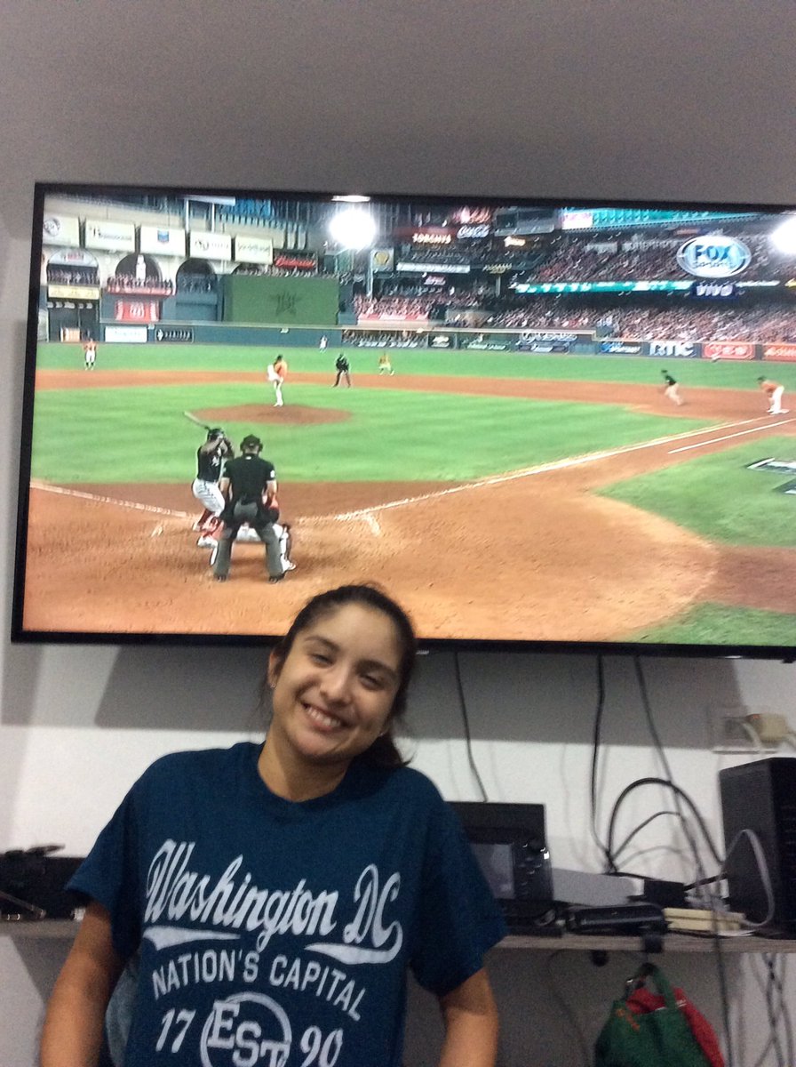 David_RMtz's tweet photo. @JessLd92 apoyando a los Nats desde Merida Yucatán !!! #MLBxFOX #SerieMundialxFOX https://t.co/HDFjYHdMHw