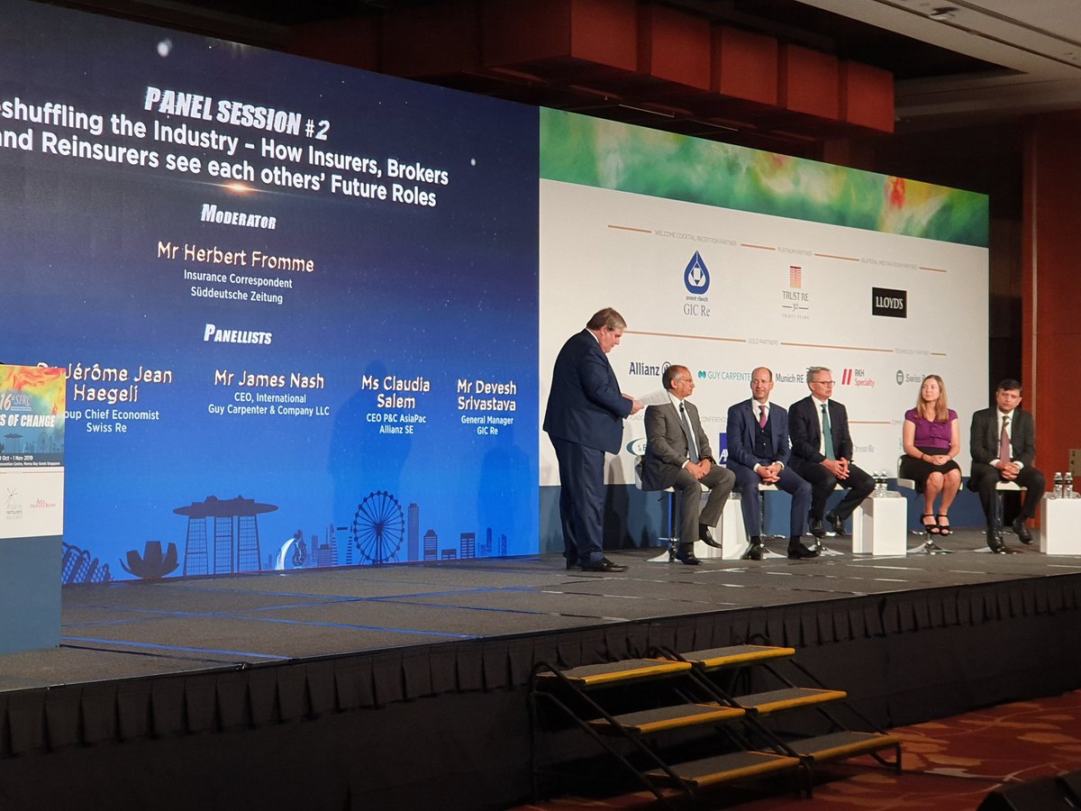 Insurance journalist, Herbert Fromme moderating the Panel session on how the roles of insurers, brokers and reinsurers will change in the future at #16SIRC #SIRC #WINDSOFCHANGE