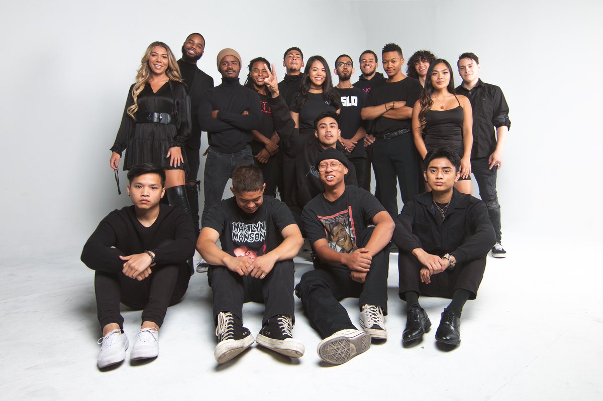 thenoirmovement's tweet photo. “TO CREATE AND MANIFEST ARTISTIC MOVEMENT TO THE PUBLIC THROUGH MEANS OF MUSIC, ART, PRODUCTION, FASHION, POETRY, AND CULTURE” 

shot by @_Joshuav 🖤 https://t.co/I0TzGp12UX