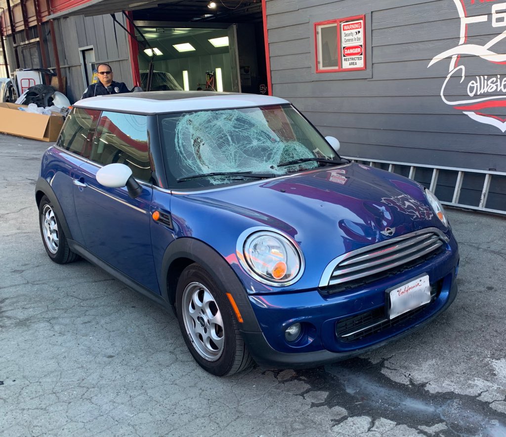 CBSLARachel's tweet photo. #OnlyOn @CBSLA: After watching our story, an auto repair shop owner realized the Mini Cooper involved in a bicyclist hit &amp; run in #SilverLake was brought to his shop. @LAPDCTD24 confirms it’s the car they’ve been looking for &amp; says the owner is an @LASchools employee. #KCAL9 10pm https://t.co/nYWBpcyidh