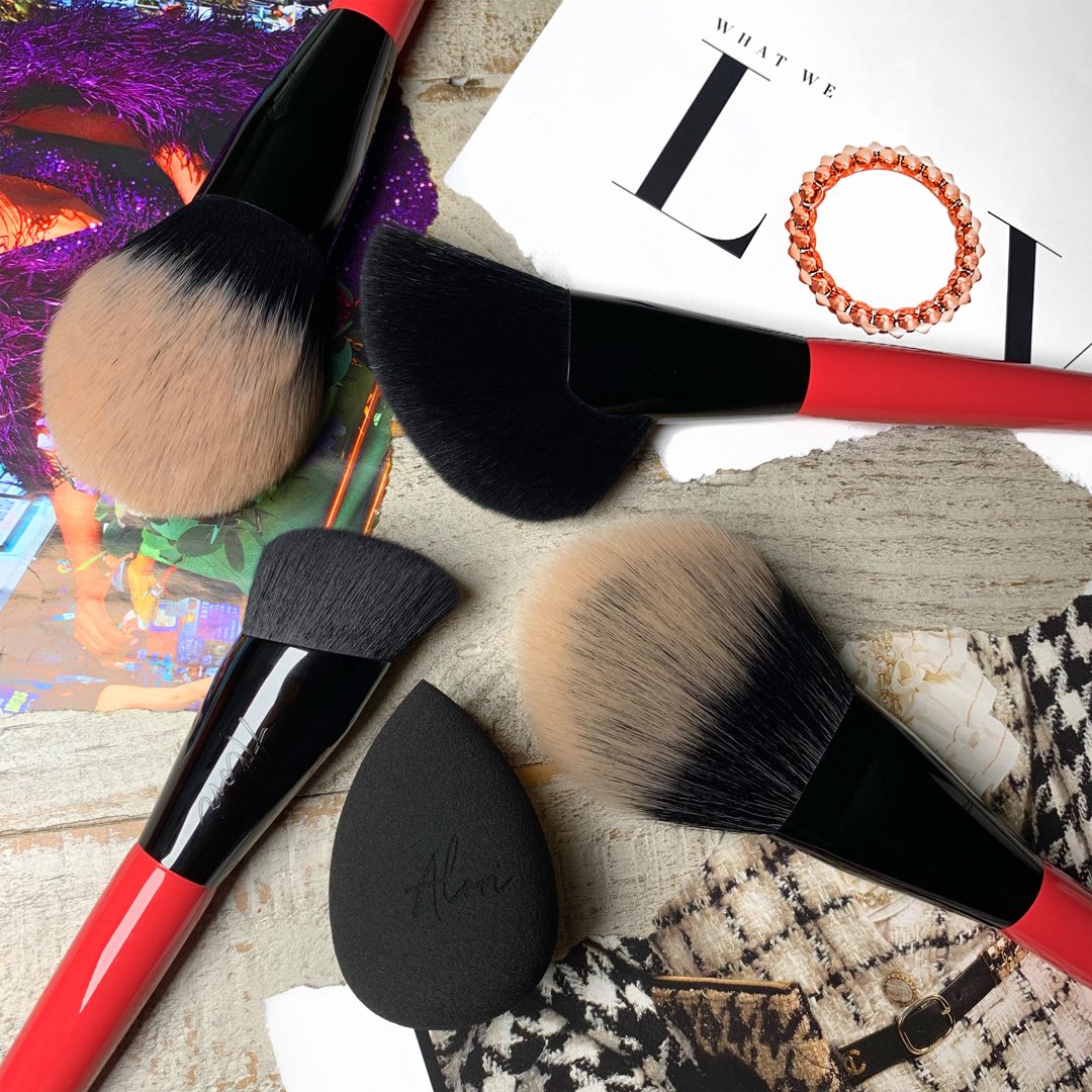 🔥 Amaranth Pink Deluxe Series 🔥
▪️#AloriCollection #CleanBrushGang #AmaranthPinkDeluxeSeries #BrushCare #BrushCleanse #BeautyTools #Beauty #Lifestyle #Cosmetics 🖤 BlaxicanOwned▪️