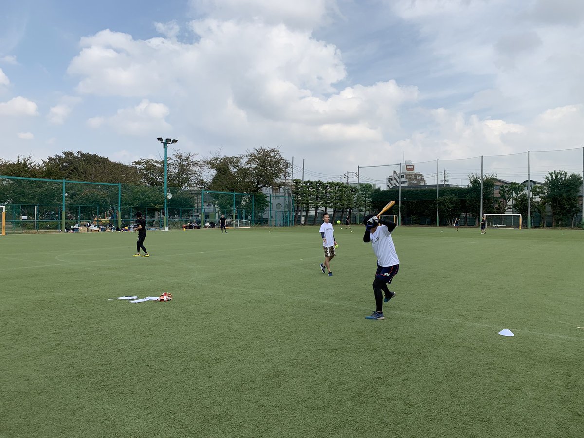 norinon's tweet photo. 秋の社内運動・球技大会　#WILLOFSPORTS 秋のスポーツフェス🏃‍♂️🏃‍♀️

屋外部門
今年のメインはラグビー🏉
(接触ないのに頭にテーピング)

アソビニマナビ
マナビニアソブ ٩( 'ω' )و https://t.co/2CqP98Xdbm