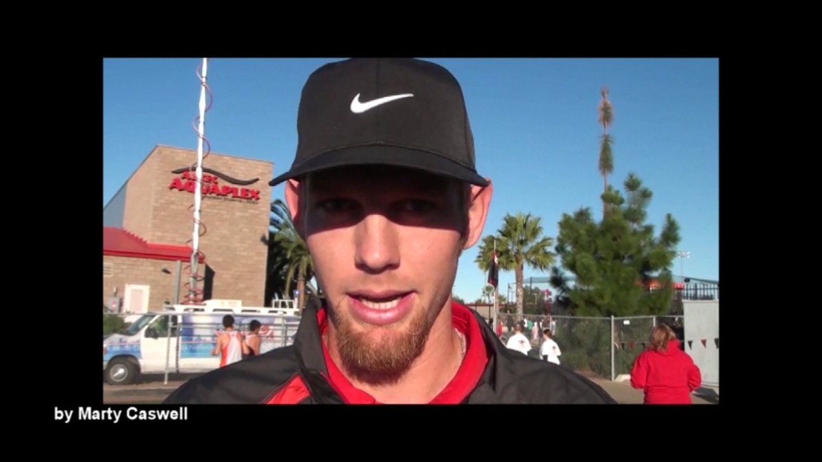 MartyCaswell's tweet photo. The current World Series MVP &amp; NBA Finals MVP have something in common.

SDSU @GoAztecs  
@stras37
Kawhi https://t.co/O7mjFOJlFI