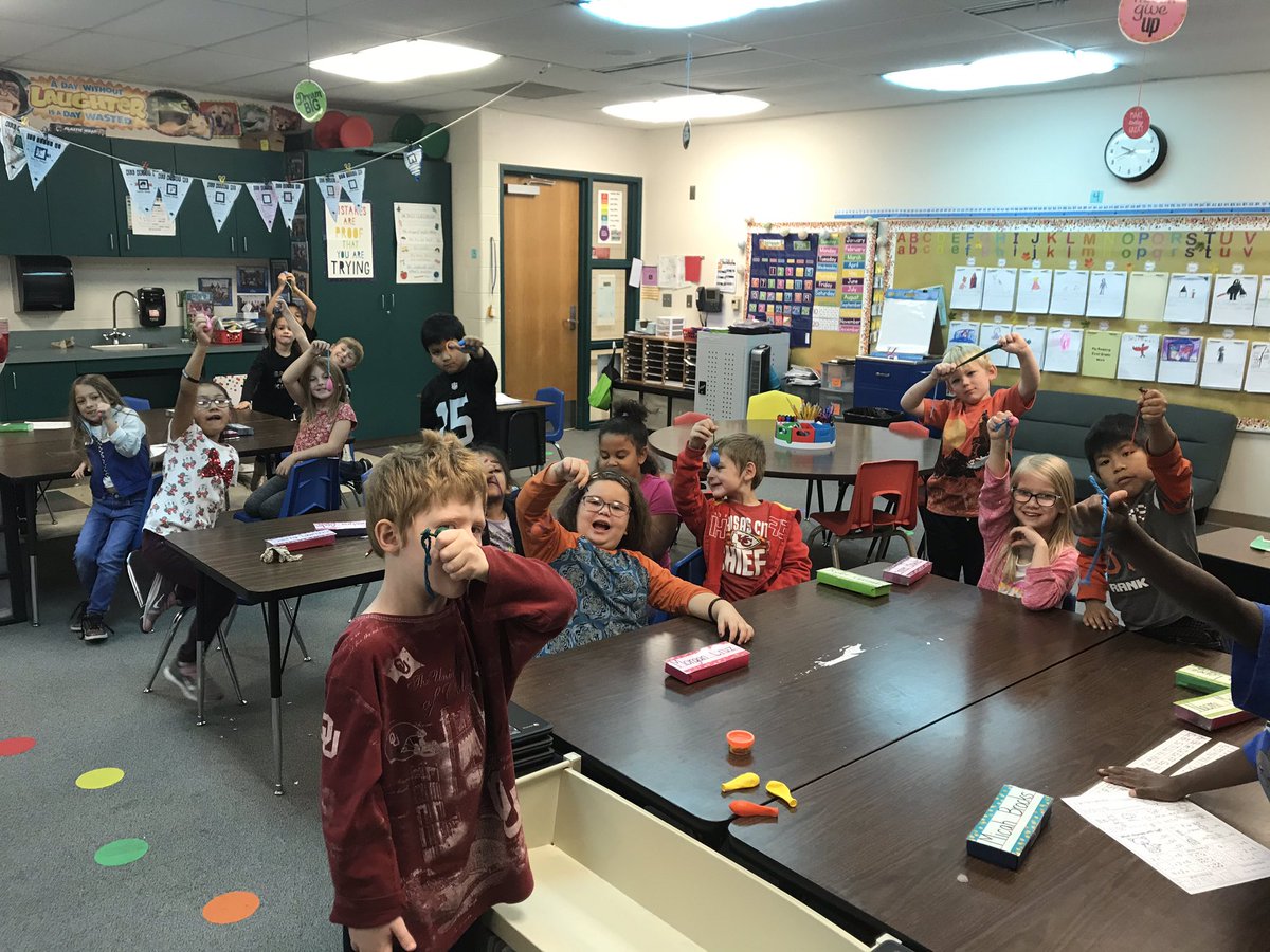 KaylaDykes84's tweet photo. Enjoyed our session at #EngageAC on Self-regulation in the classroom. My students made stress balloons 🎈 today. #engageac^3 https://t.co/V0hMY4dMHw