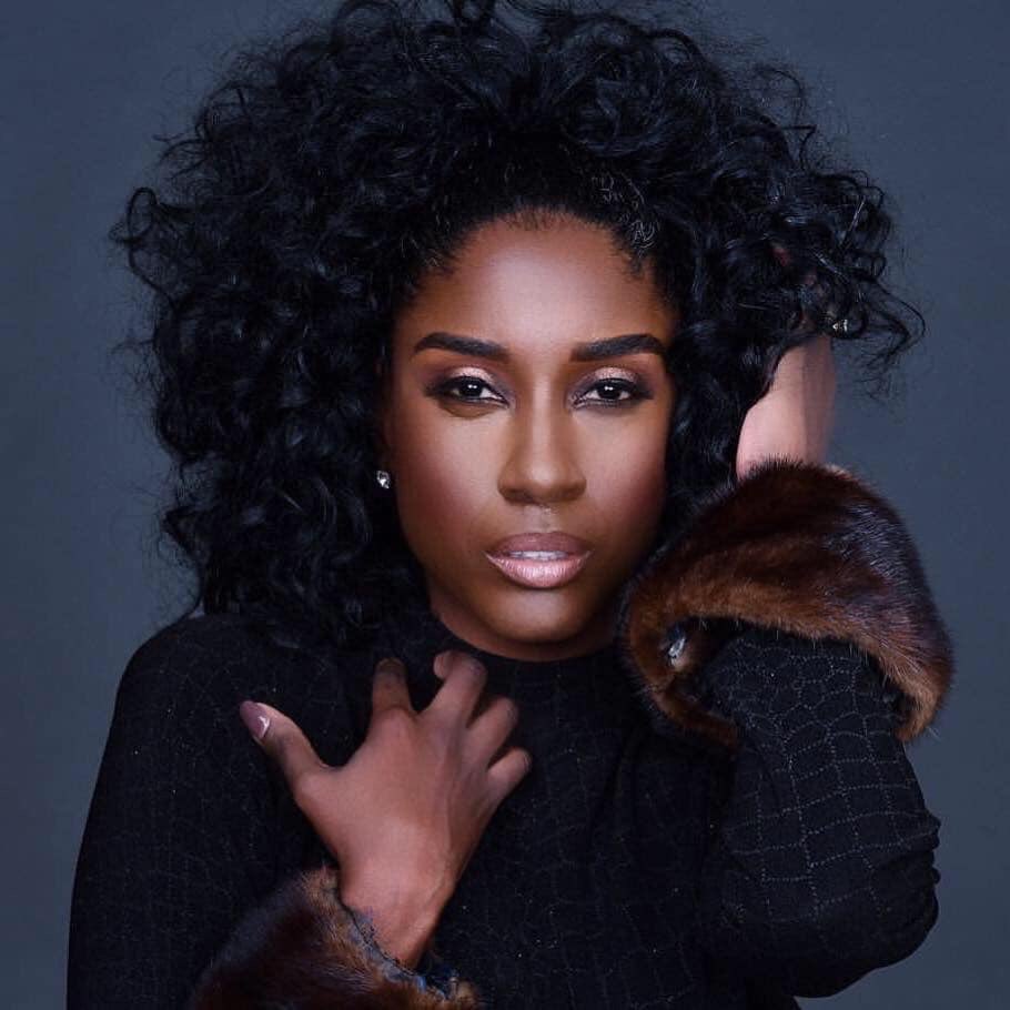 jmoxy217's tweet photo. As I celebrate fellow #womenpreneurs as part of #wcw, I want to s/o @noelshaefonartistry. She’s behind a few makeup looks I’ve worn in past shoots (not the selfie).
Chk out her wonderful services &amp; Glam Suite. *Grand Opening Sale 25% off https://t.co/YIFggzDNYv 
202-710-4592 https://t.co/WyQEF9qQU1