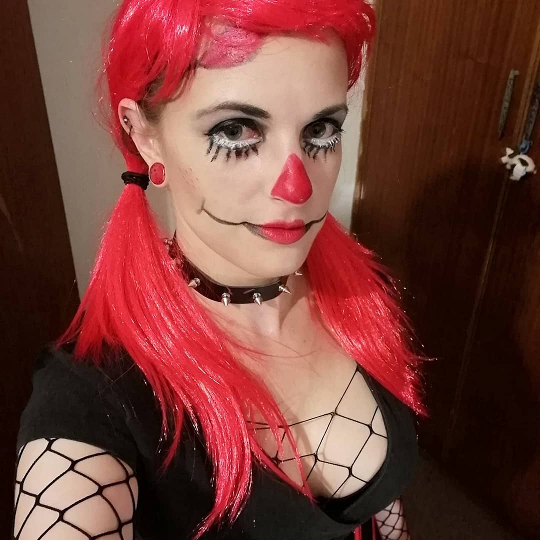 Poltrix2's tweet photo. Happy Halloween, blessed Samhain to my northern hemisphere friends and blessed Beltane to my southern hemisphere friends. Hope you all have fun which ever way you celebrate! https://t.co/D4M3SgmD9D