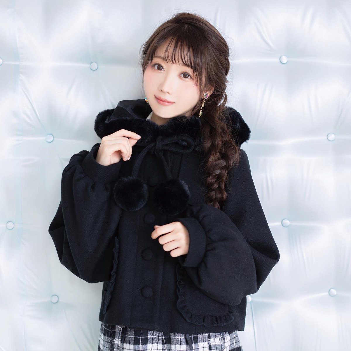 ⑅ winter collection ⑅ 袖のボリュームでトレンド感を 演出した