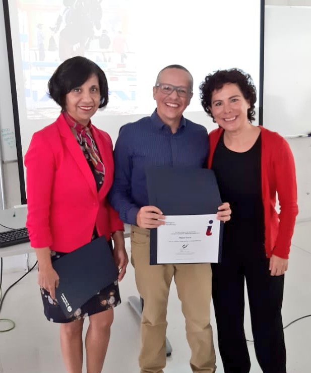 ehecdmx's tweet photo. #Dia3 de #Semanai #DashWord y ofrecer soluciones. 👨🏫👩🏫
Miguel Garza y David Blanc de @causaencomun ofrecieron una plática y explicación para resolver dudas y obtener resultados #api de #azure de #TextAnalitycs.
@EHEITESM @EDIAteccem @ITESMCEM #EHE #EIC #TecCEM @ConectaTECmx https://t.co/l35DrOi78X