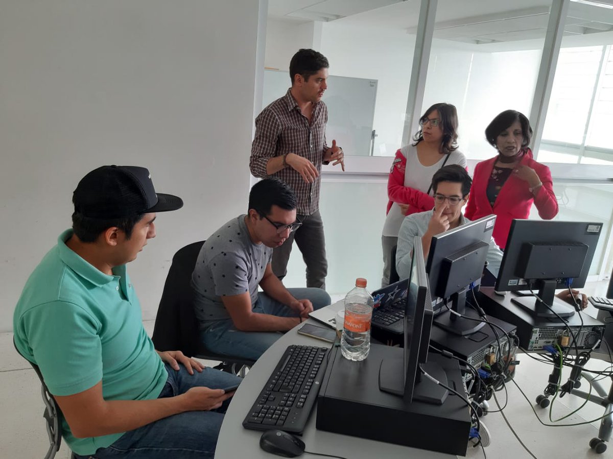 ehecdmx's tweet photo. #Dia3 de #Semanai #DashWord y ofrecer soluciones. 👨🏫👩🏫
Miguel Garza y David Blanc de @causaencomun ofrecieron una plática y explicación para resolver dudas y obtener resultados #api de #azure de #TextAnalitycs.
@EHEITESM @EDIAteccem @ITESMCEM #EHE #EIC #TecCEM @ConectaTECmx https://t.co/l35DrOi78X