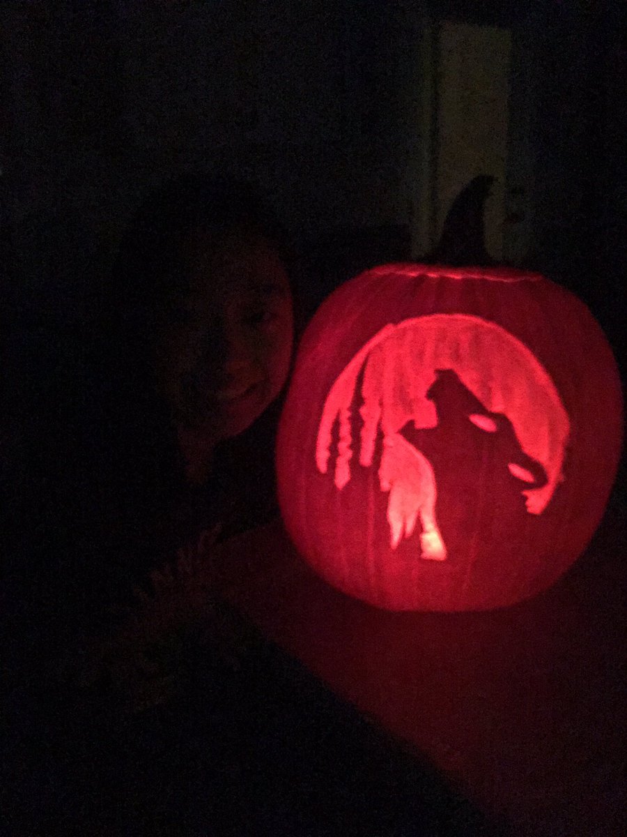 Happy Halloween!  2 of our favorite things - Pugs and the T Wolves 👍 Can’t believe we never tried carving like this before!  🎃👻