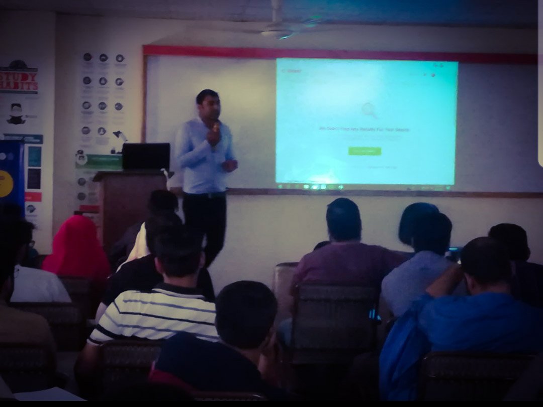 aadnankashif's tweet photo. #Entrepreneurship #Workshop #startups #Empowerment #YOUTH #AsianInstitute #Lahore #Pakistan #Adnankashif #freelancer https://t.co/fVHHTsbWpE