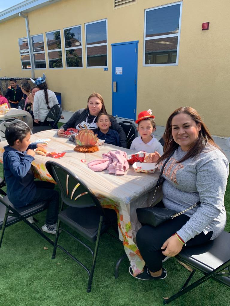 Harborside91910's tweet photo. Celebrating our students with perfect quarter 1 attendance! https://t.co/JjEwn3z8M3