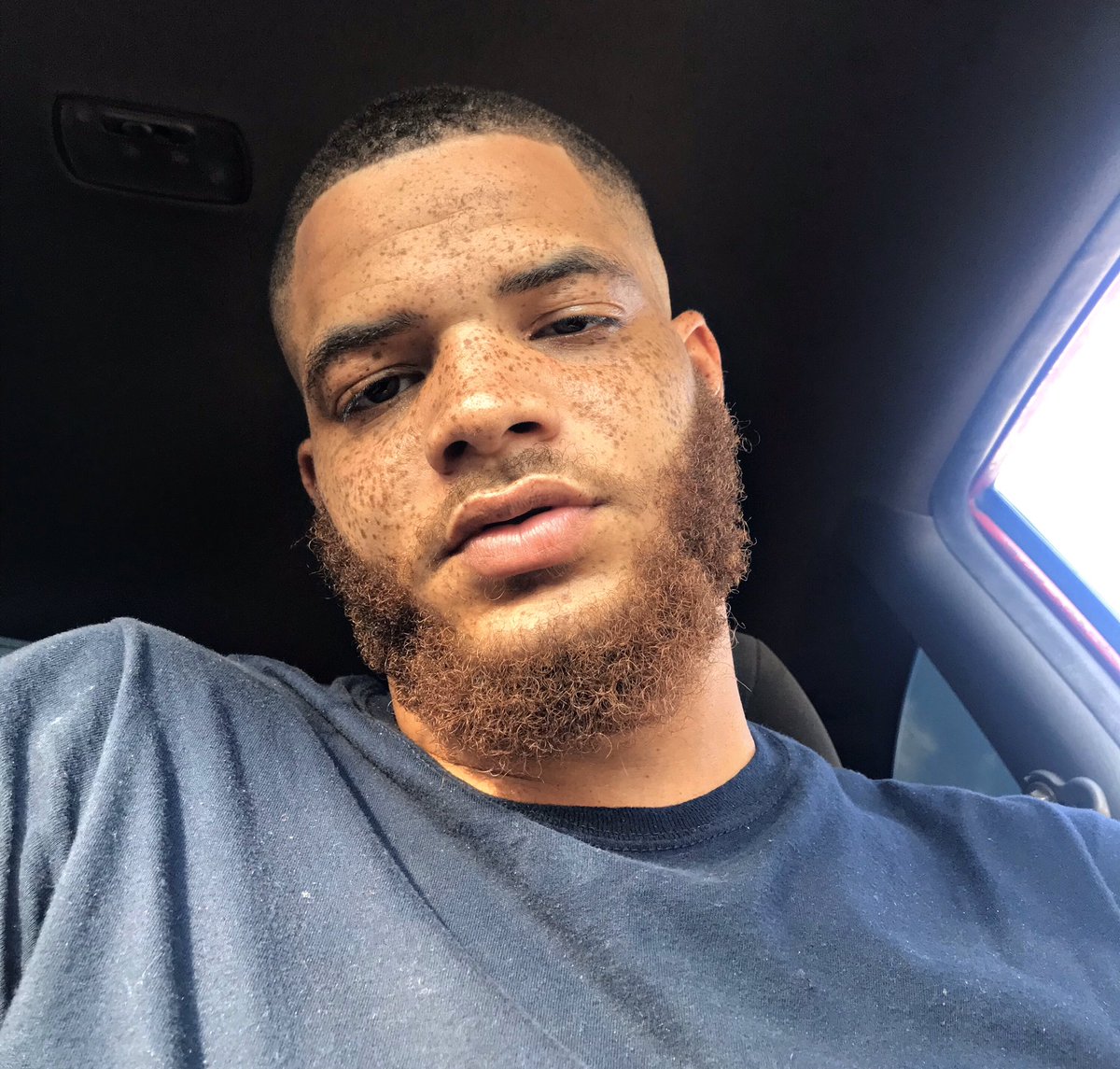 jayGotFreckles's tweet photo. ☘️☘️🦍 https://t.co/1qsWIzD79Z