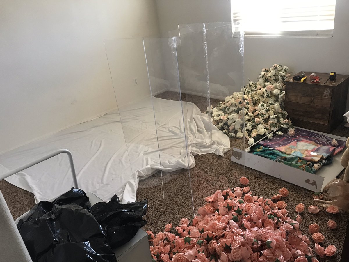 kihmberlie's tweet photo. Got inspired by a box of roses ✨ https://t.co/dYSc2bcYrv