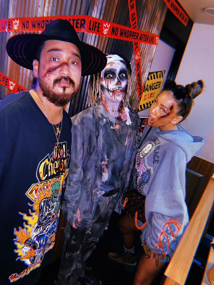 kogenatsu's tweet photo. Burger🍔King
Thanks for inviting me to pre-opening at Shibuya ghost store!! 👻
Halloween limited ghost whopper yum! 💕
@BURGERKINGJAPAN @burgerking
#burgerking #halloween #ghostwhopper
#shibuya #tokyo #バーガーキング #ハロウィン
#kogenatsu #焦げNATSU #こげなつ https://t.co/8l8ZfQnCYV