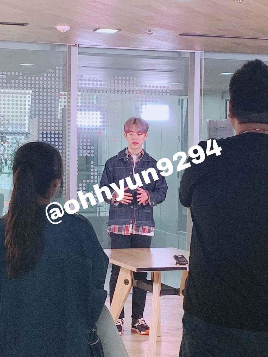 [INFO] 191031 AB6IX Lee Daehwi and Jung Daehyun spotted filming 'Save Pet Challenge'. This is a donation campaign for pets. A lot of celebrities already did this campaign too. 

©: ohhyun9294 | Via: INTL_AB6IX
