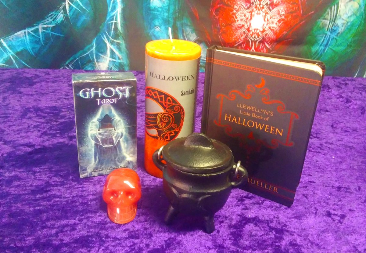 DelightsCosmic's tweet photo. Happy Halloween from #CosmicDelights 🎃
We hope you have a wonderfully witchy day!!! 

#cosmicdelightsmadison #halloween #samhain #diadelosmuertos #ancestors #allhallows #allhallowseve #shoplocal #shopmadison #shopdanecounty  #october #fall #trickortreat #spookyseason #witch https://t.co/Aj5fgeN623