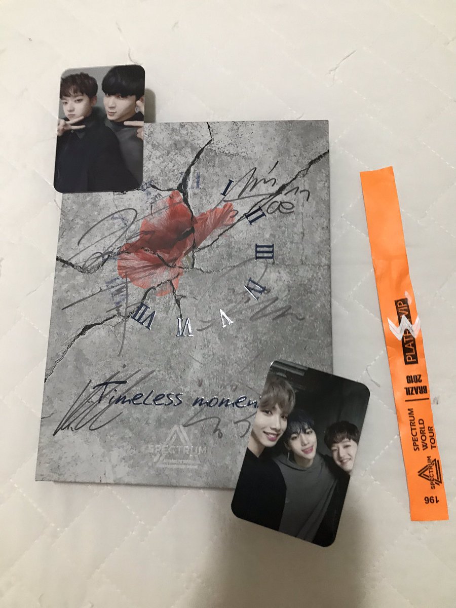 Deabelka's tweet photo. Cards e fotos que vieram! ♥️
#SPECTRUMnoBrasil #spectrumemflorianopolis
@spectrum_0510 https://t.co/rTM9KJNIxj
