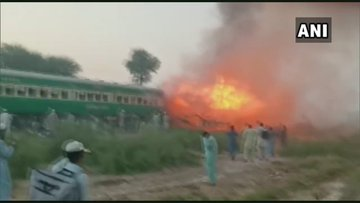 ANI's tweet photo. #UPDATE Death toll rises to 65, in incident where fire broke out in Karachi-Rawalpindi Tezgam express train in Liaqatpur near Rahim Yar Khan, earlier today: Geo News #Pakistan https://t.co/CeMEexjUj6