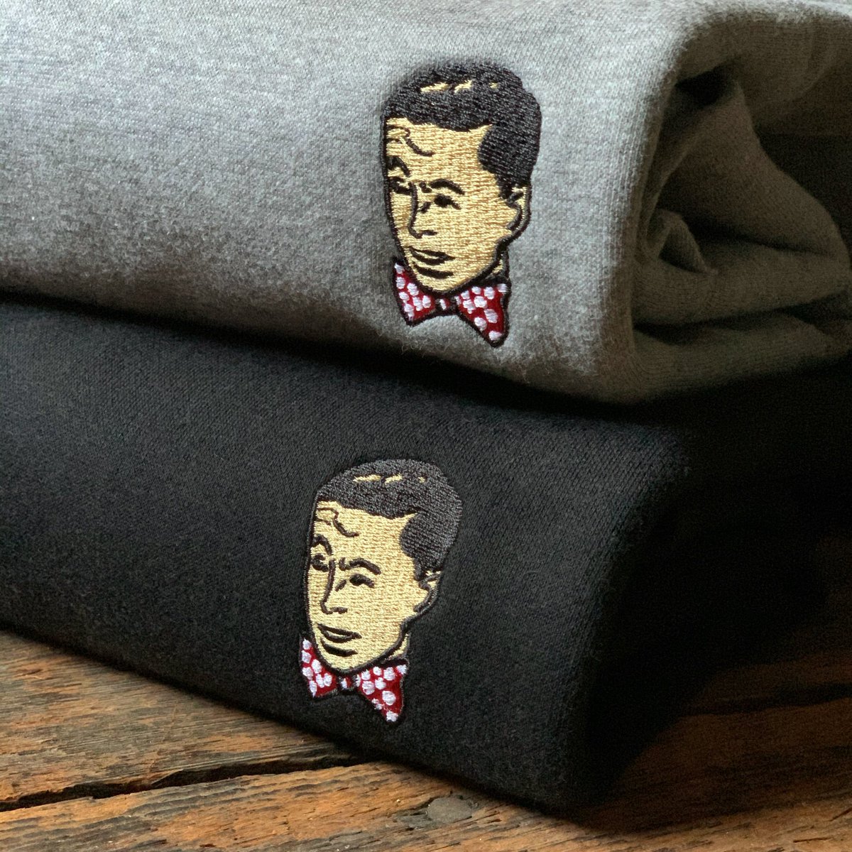 HANDSOMEBOY® Mason Varsity Hoody Drops on Friday November 1st at 10AM EST. #gethandsome handsomeboyco.com/blogs/news/han…®-mason-varsity-hoody