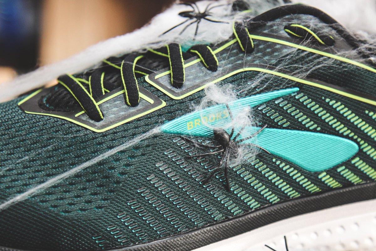 brooks halloween shoes