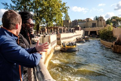 In de <a href="/Efteling/">Efteling</a> zijn ze goed bezig, gudu 🎢 Op uitnodiging van #ministerieEZK kreeg ik een rondleiding in het park en leerde ik hoe de onzichtbare duurzame initiatieven van dit attractiepark bijdragen aan hun ambitie om in 2030 #klimaatneutraal te worden #iedereendoetwat