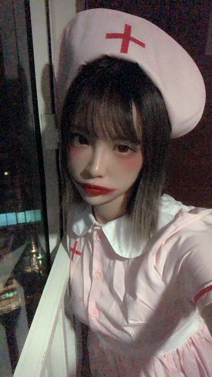 ハッピーハローウィン！
人喰いナースさんです！ https://t.co/JBGeTWLtw0