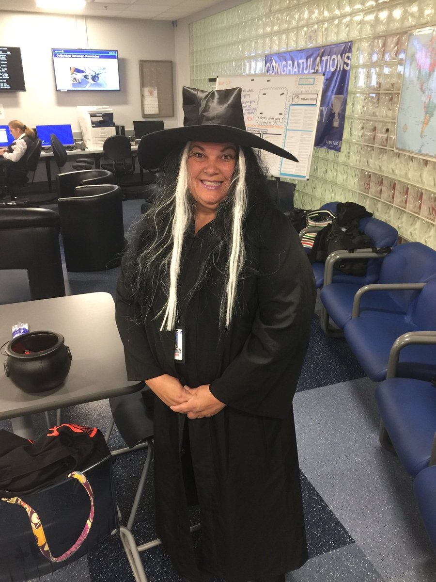 CLE’s Carmen Saunders is the sweetest witch we know! Happy Halloween!!@weareunited ⁦@pamelapollak⁩ ⁦@JorgeR21994⁩ ⁦@sharon_goede⁩ ⁦@jonathangooda⁩ ⁦@weareunited⁩