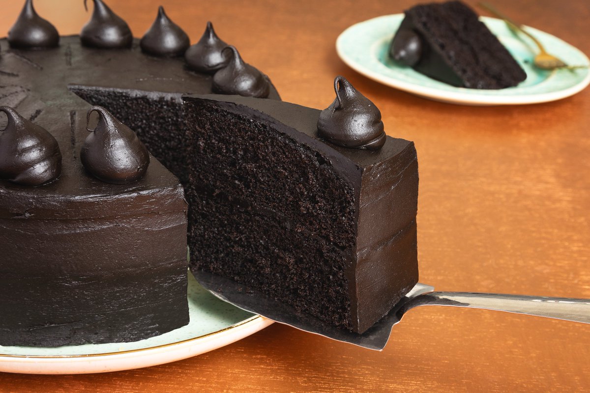 Black Magic Chocolate Cake.
Dark, moody and black as the night.
Perfect for Halloween.
And every other day of the week too!
Indulge and enjoy.