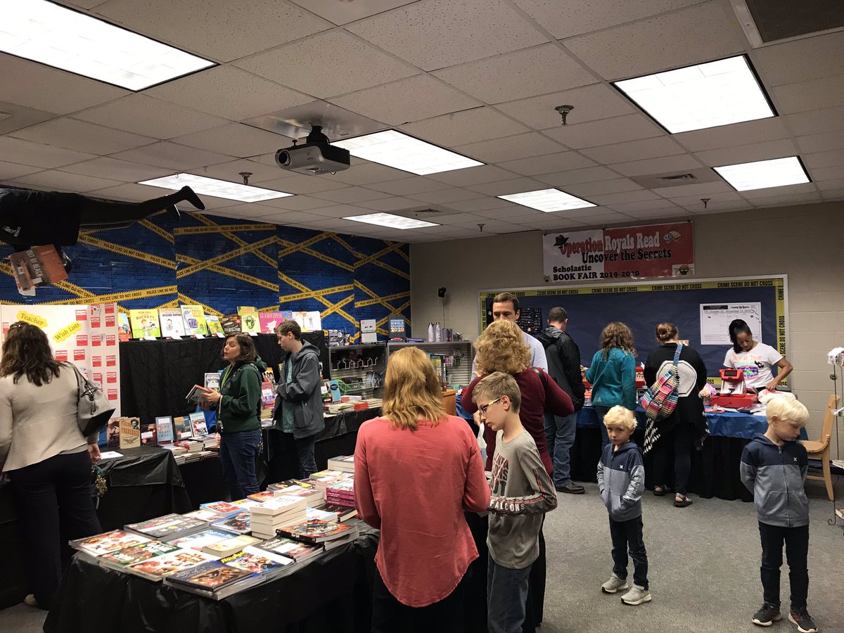 BobbyK1215's tweet photo. Another action packed evening at Moore.  The Lady Royals remain undefeated heading into the playoffs and our book fair is in full swing.  Just can’t hide that Royal Pride!!  @lpennycuff https://t.co/0HFt8QAzYy