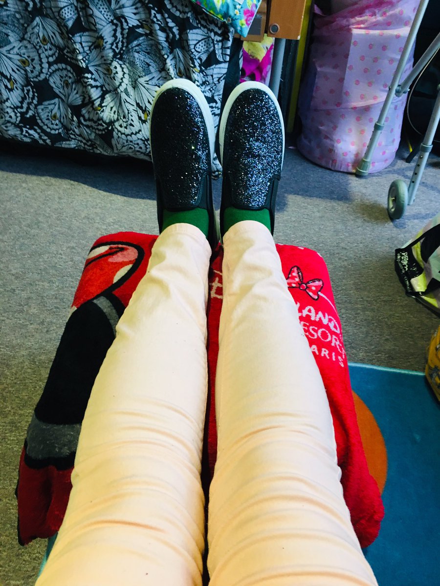Amy_Claire_x's tweet photo. Well, if you’re going to have an operation on Halloween 🎃 you’ve gotta dress up, right?!
#happyhalloween🎃 #havinganoperationtoday #botoxinmybladderday #yougottadressup #yesimwearingfancydresstothehospital https://t.co/0muCCuiYs6