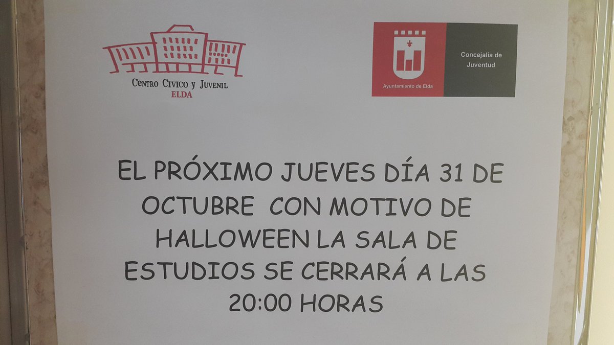 EnFicia's tweet photo. Hoy es Halloween, y el centro civico cierra a las 20:00 porque una empresa privada va a preparar un pasaje del terror dentro del edificio y necesitan decorarlo. Mientras ellos se llevan el dinero de las entradas, nosotros nos fastidiamos sin estudiar. https://t.co/WUCnRbRgLk