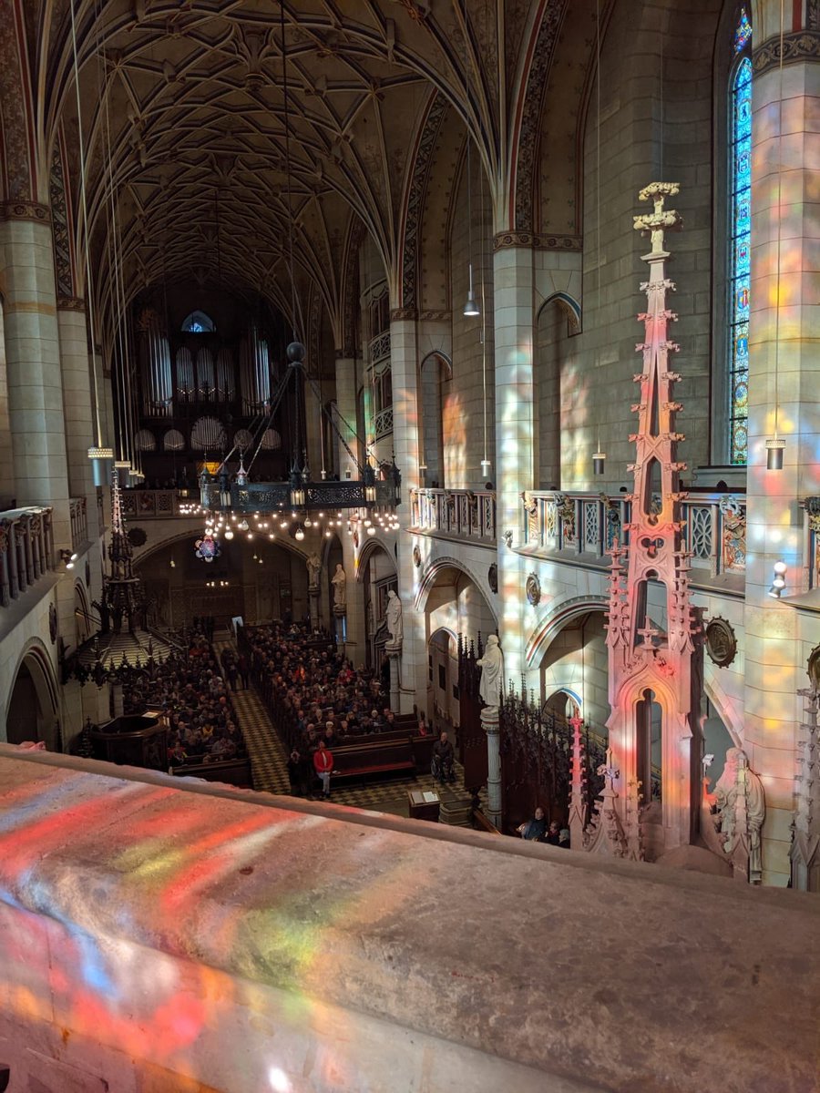 ZDF Landesstudio Sachsen-Anhalt (@ZDFmagdeburg) on Twitter photo 2019-10-31 11:25:34 Volle Bänke und schönes Lichtspiel beim feierlichen Gottesdienst in der Schlosskirche in @lutherstadt anlässlich des #Reformationstag #ReformationDay Volle Bänke und schönes Lichtspiel beim feierlichen Gottesdienst in der Schlosskirche in @lutherstadt anlässlich des #Reformationstag #ReformationDay