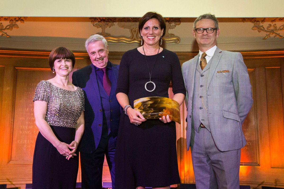 ECH_Awards's tweet photo. Our #ECHA19 Leader of the Year, Gerlinde Troestl, started with #Markas in 2012 and is now MD of the Austrian branch. She champions diversity, integration, equal opportunities and women in business. A very deserving winner in our eyes! https://t.co/5vJsbGYDwk