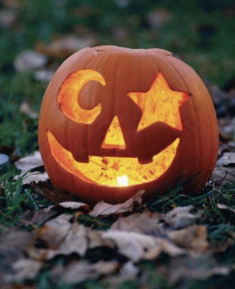 Happy Halloween!! 🍂 🎃 

Why not write a poem about all the autumnal, halloween smells in the air and enter the Mighty Nose Awards to be in with a chance of winning a £50 book token!!