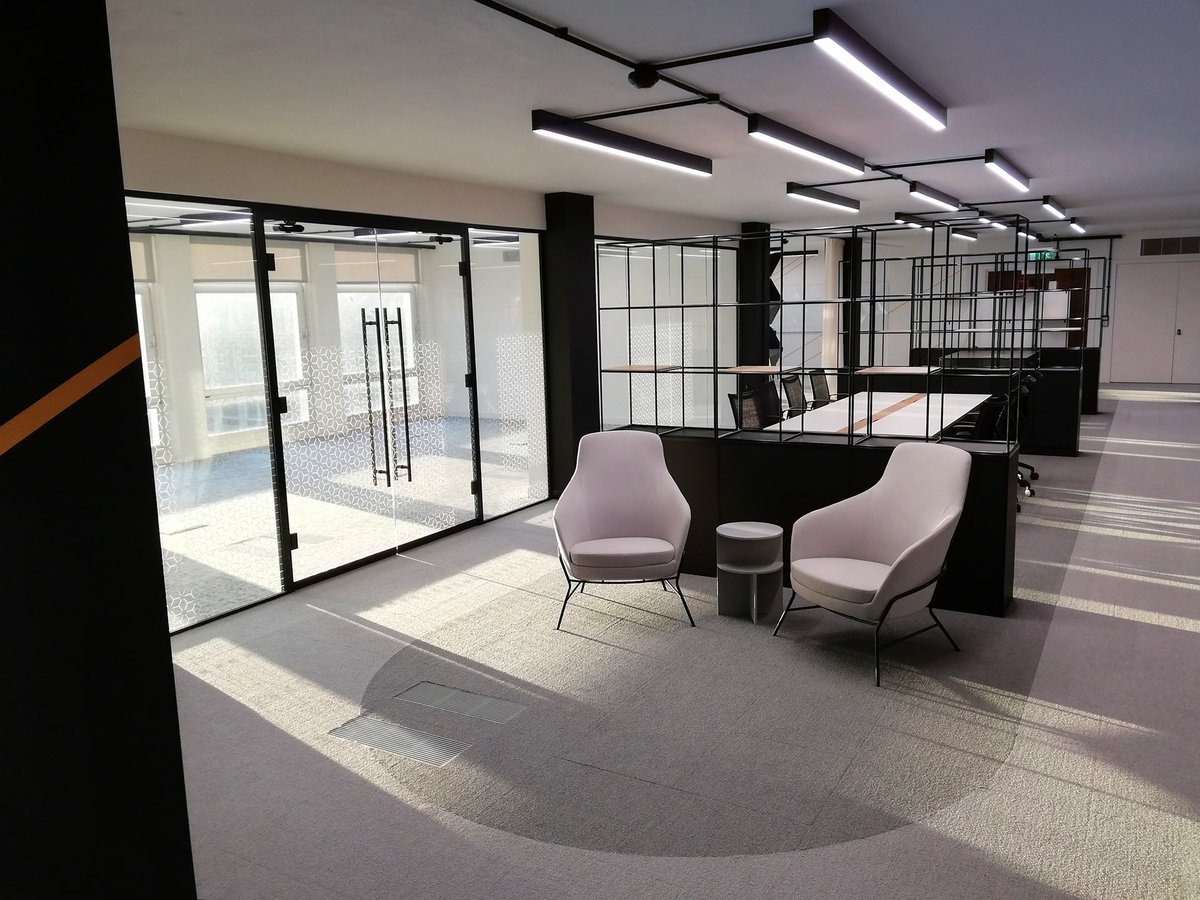 wejoHQ's tweet photo. Our new Manchester office is officially open! 
70 of the team moved in this week, and they'll be joined by up to 100 more over the next year as we tap into the growing Northern Powerhouse talent pool. 

https://t.co/kMYghlOZp4

#WeAreWejo https://t.co/hTB2TSGa6t