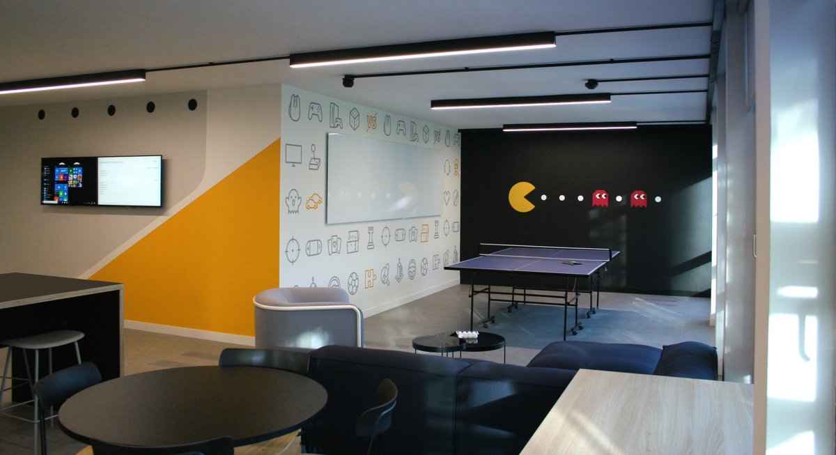 wejoHQ's tweet photo. Our new Manchester office is officially open! 
70 of the team moved in this week, and they'll be joined by up to 100 more over the next year as we tap into the growing Northern Powerhouse talent pool. 

https://t.co/kMYghlOZp4

#WeAreWejo https://t.co/hTB2TSGa6t