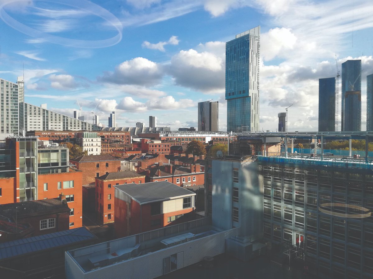 wejoHQ's tweet photo. Our new Manchester office is officially open! 
70 of the team moved in this week, and they'll be joined by up to 100 more over the next year as we tap into the growing Northern Powerhouse talent pool. 

https://t.co/kMYghlOZp4

#WeAreWejo https://t.co/hTB2TSGa6t