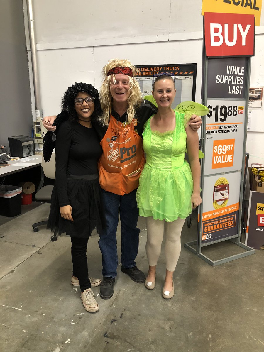 Happy Halloween!!! 👻🎃<a href="/THDSMLisa/">Lisa Holzhauser</a> <a href="/SelphNicole/">Nicole Selph</a> <a href="/BillKellermann/">Bill Kellermann</a>