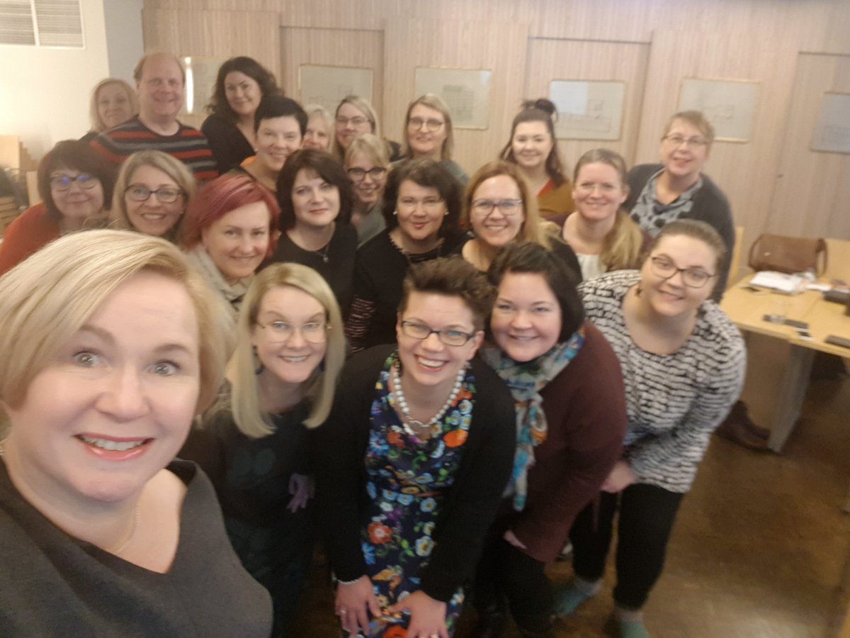 SatuliKukkonen's tweet photo. @MLL_fi piirien ja keskusjärjestön peke-porukka jo toista päivää yhteisillä koulutuspäivillä. Paljon yhteistä keskustelua, uuden kehittämistä, iloa, naurua ja yhteenhiileen puhaltamista. Kiitos @EevaWelling ja @Tiinakoivisto eilisestä säbäsunnuntai demosta! https://t.co/3sQoh8lPtQ